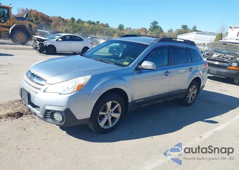 2013 Subaru Outback 2.5I Premium z USA, uszkodzony, nr VIN 4S4BRBCCXD3303853